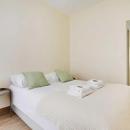 Charming - 2br-6p - Sainte-marguerite Apartment *